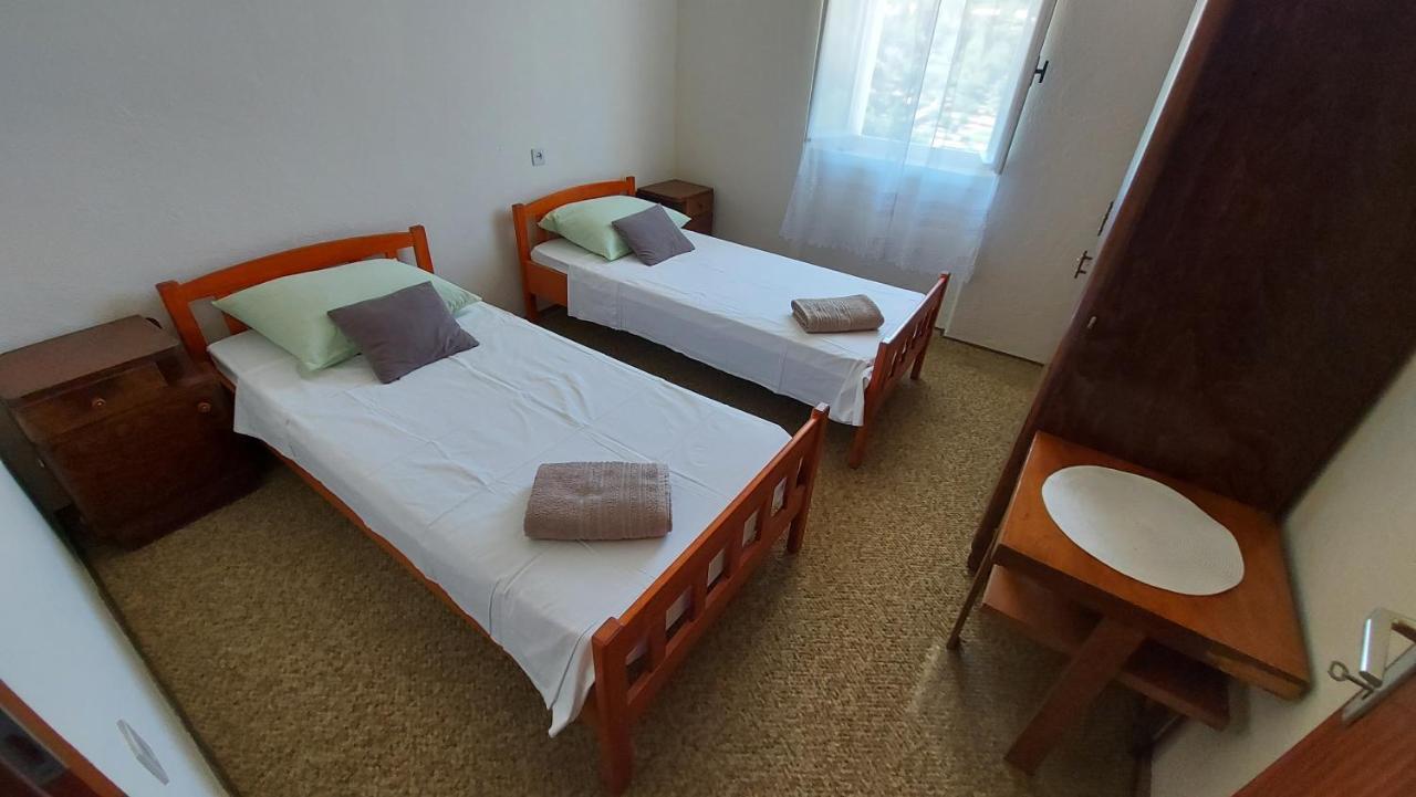 Holiday Home Zvecanje Bagian luar foto