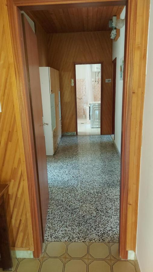 Holiday Home Zvecanje Bagian luar foto