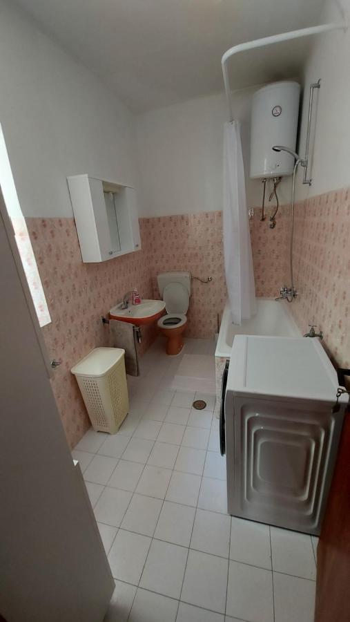 Holiday Home Zvecanje Bagian luar foto
